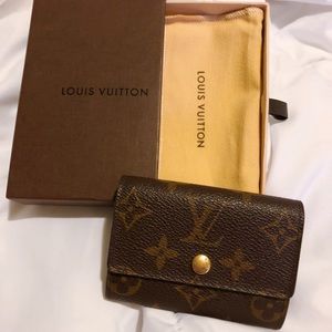 MOVING SALE Louis Vuitton Ludlow Cardholder